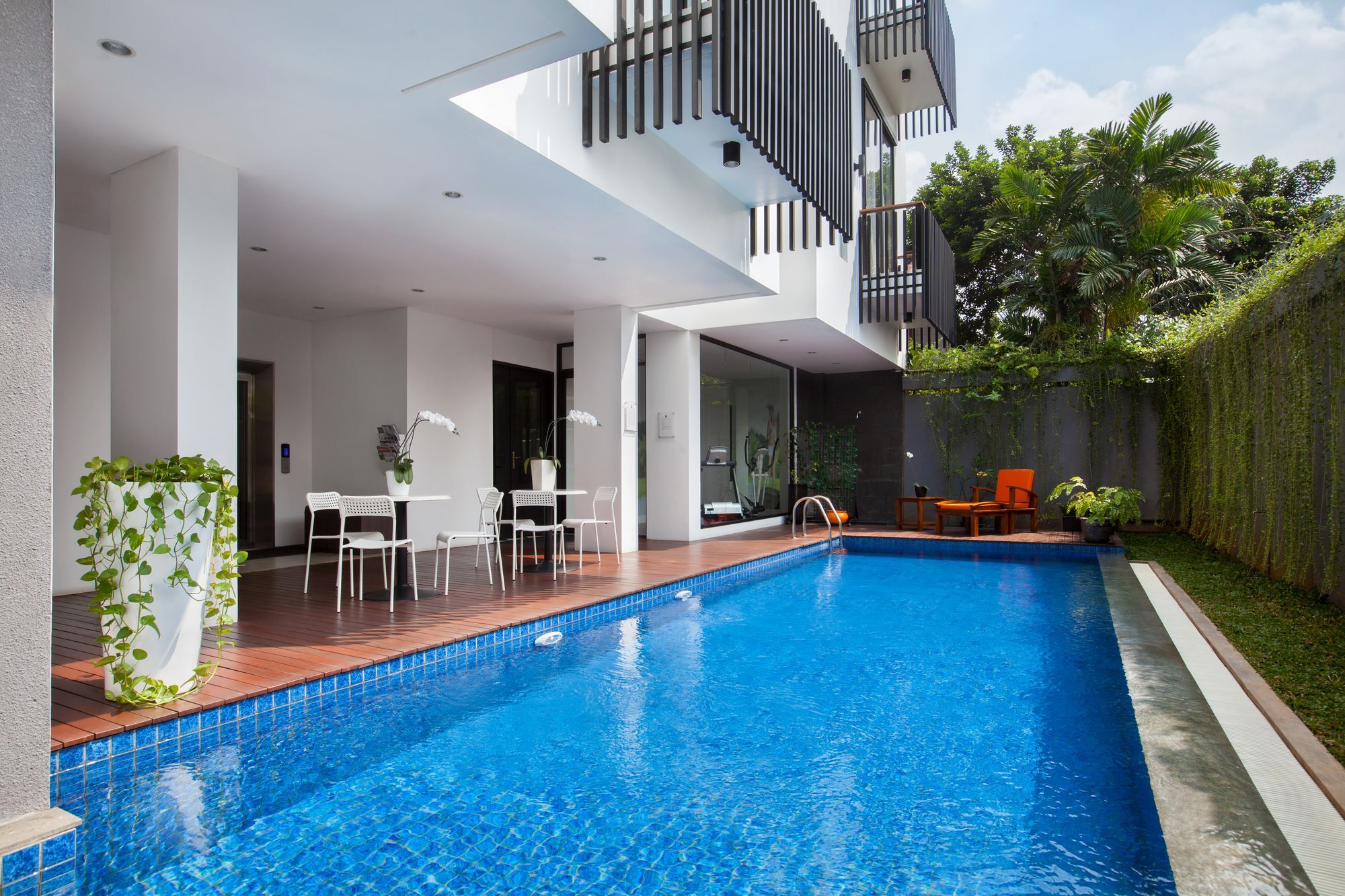 White Tree Residence Jakarta Exterior photo